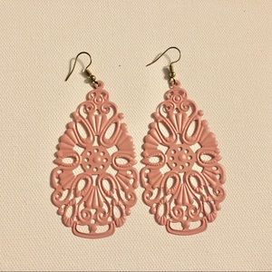 Plunder pink filigree earrings